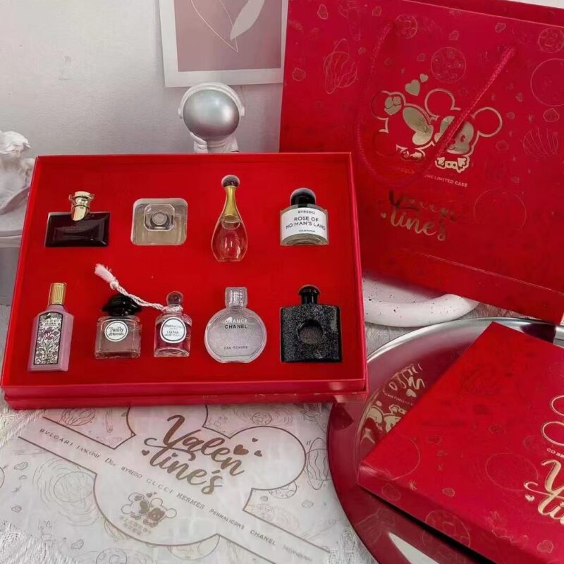 Disney Valentine's Day co-branded perfume sample gift box