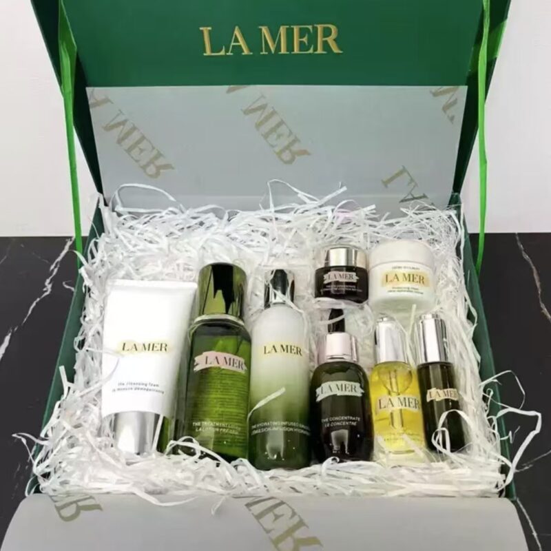 La Mer Eight-piece Gift SetAuthentic guarantee